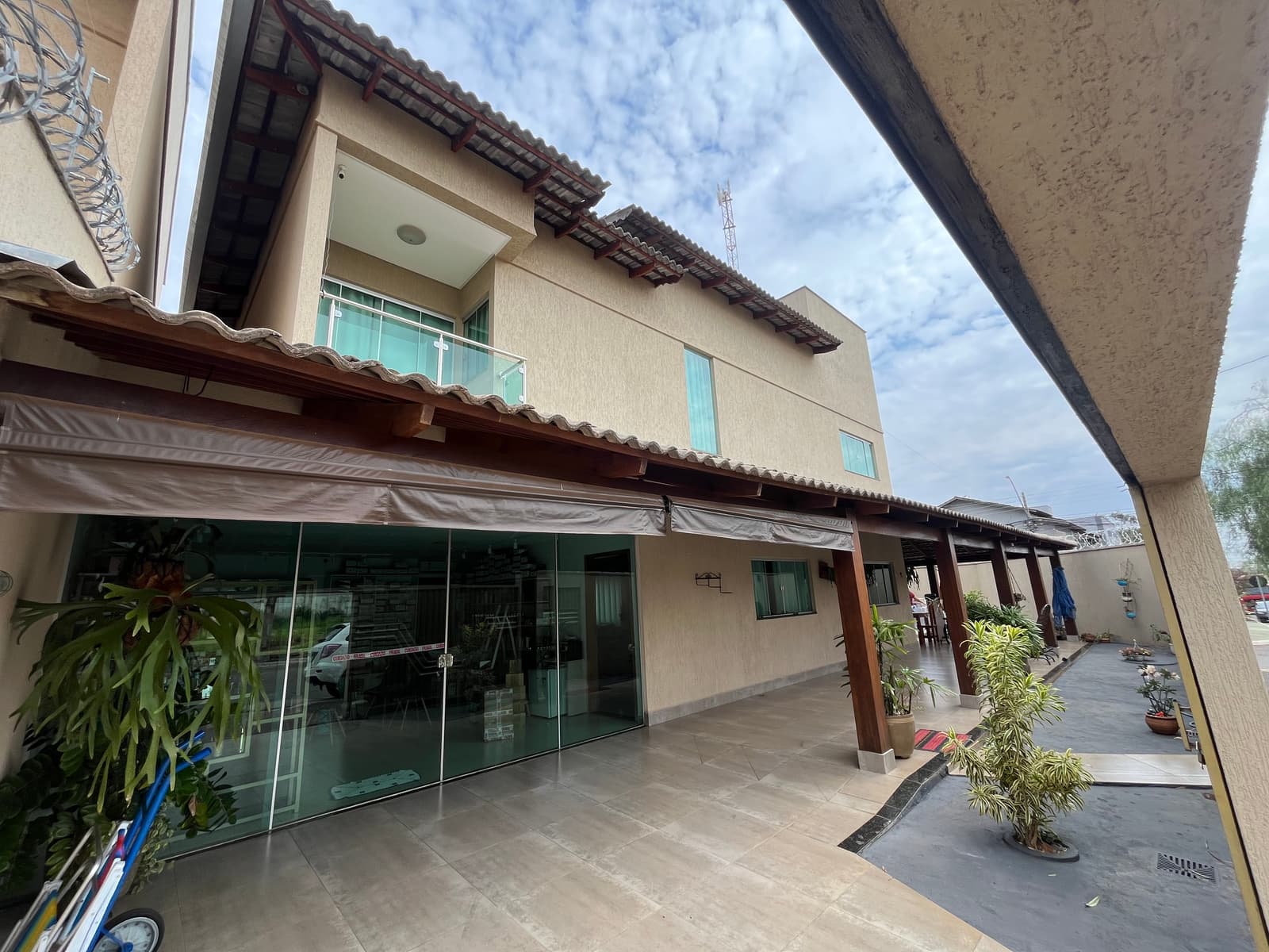 Sobrado Moinho dos Ventos 319M²