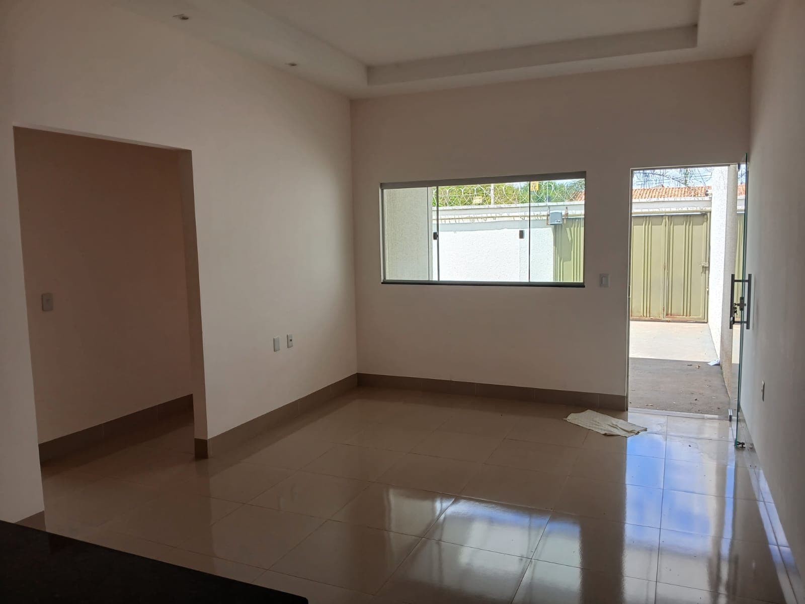 Vendo Res. Itaipu 257m²