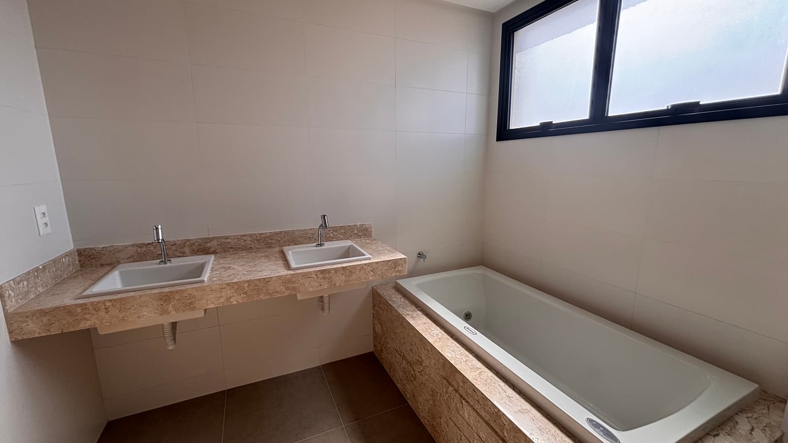 Penthouse Cristal Tower 202m²