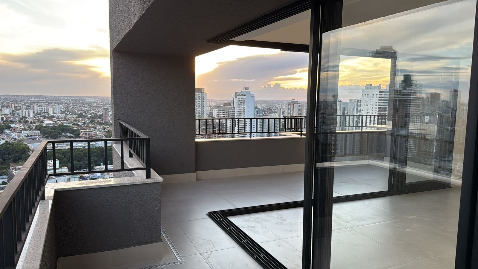 Apartamento Moove Home 136m² - 3 suites