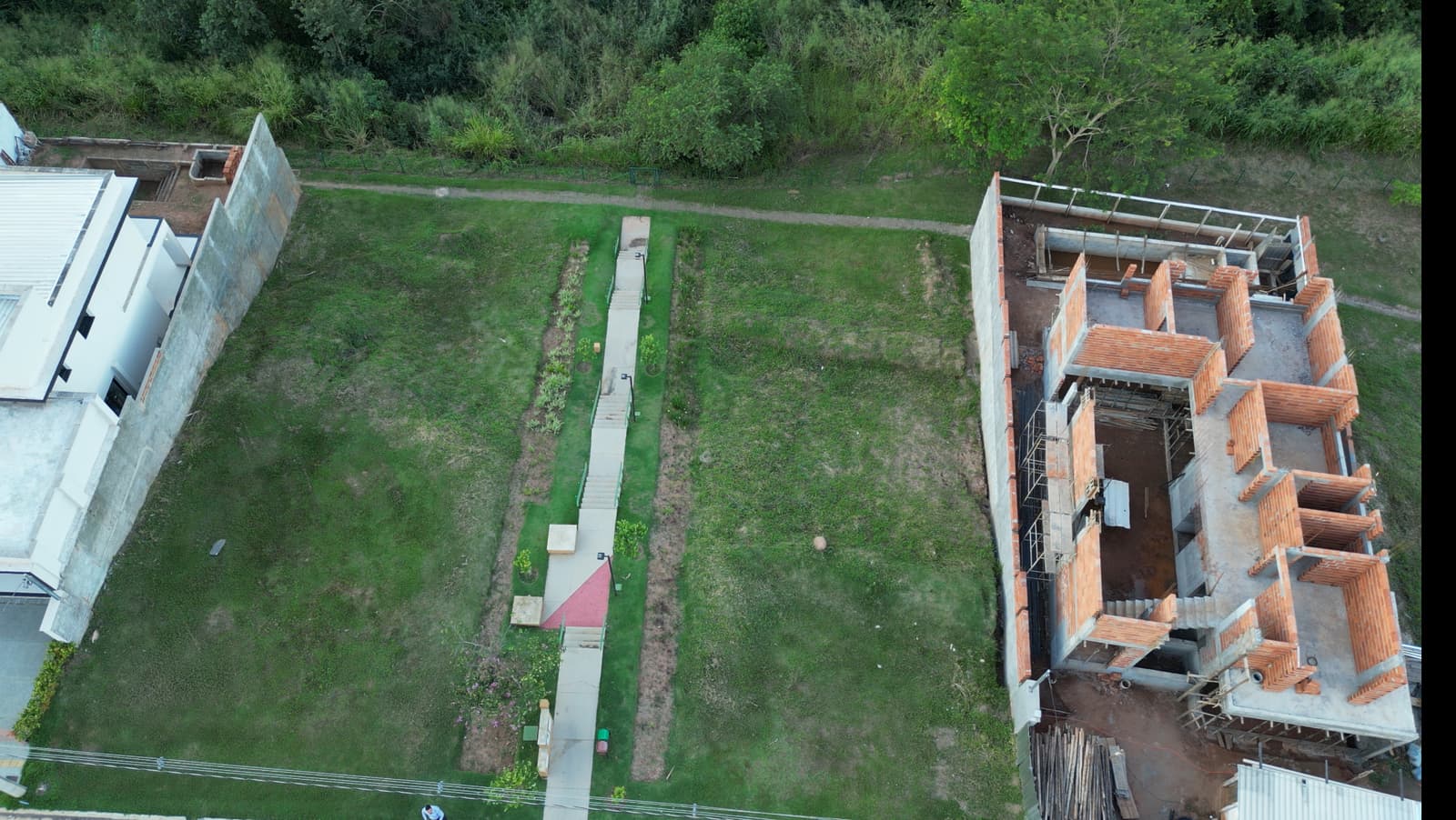 LOTE JARDINS NAPÓLES