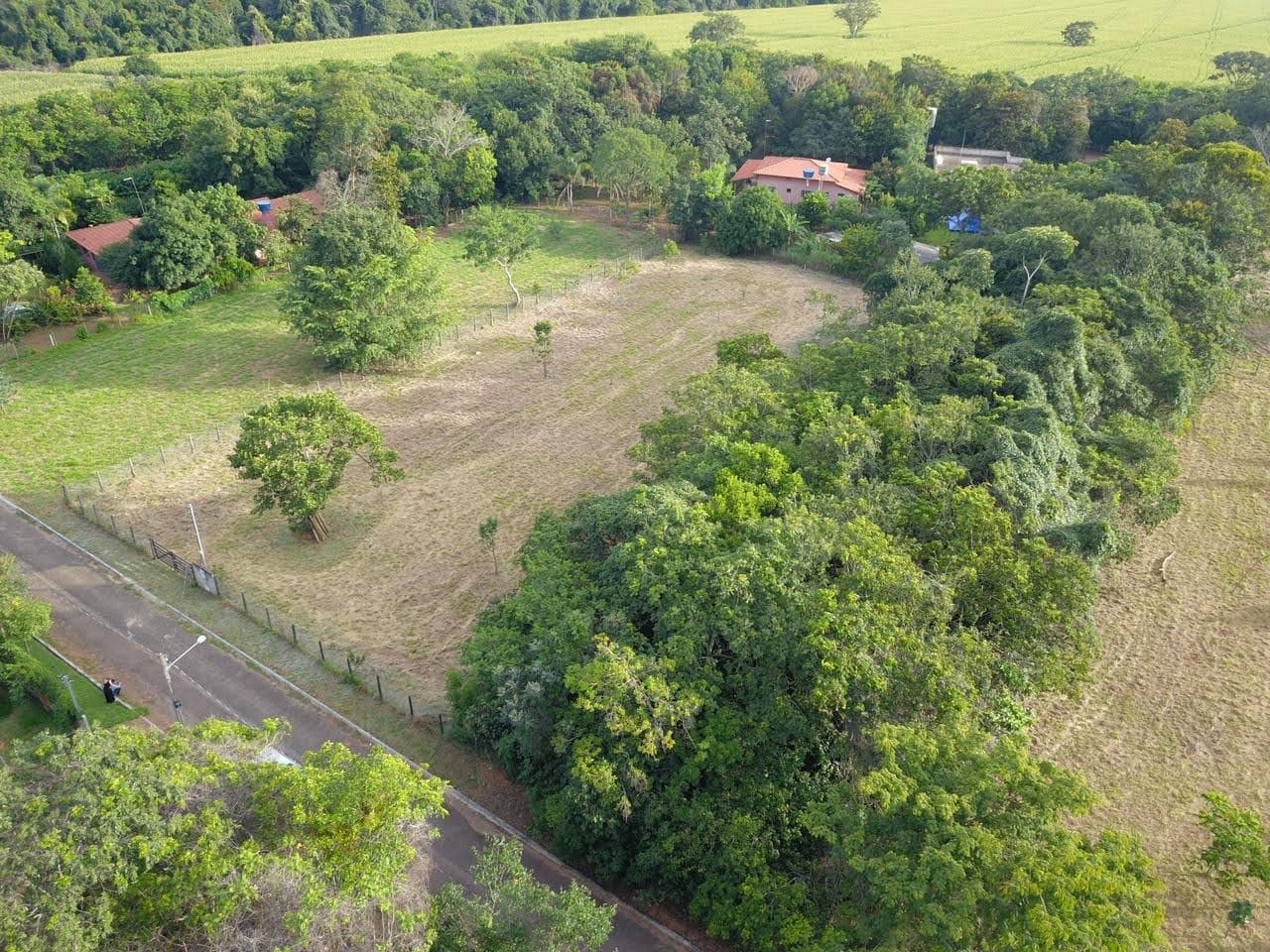 Lote Condomínio Village Recanto da Mata 1.800m²