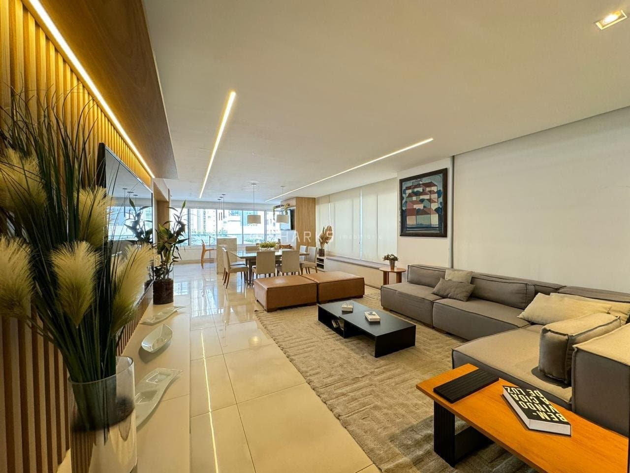 B5DB4CBE-347A-41B2-9C62-207B2A720CDD