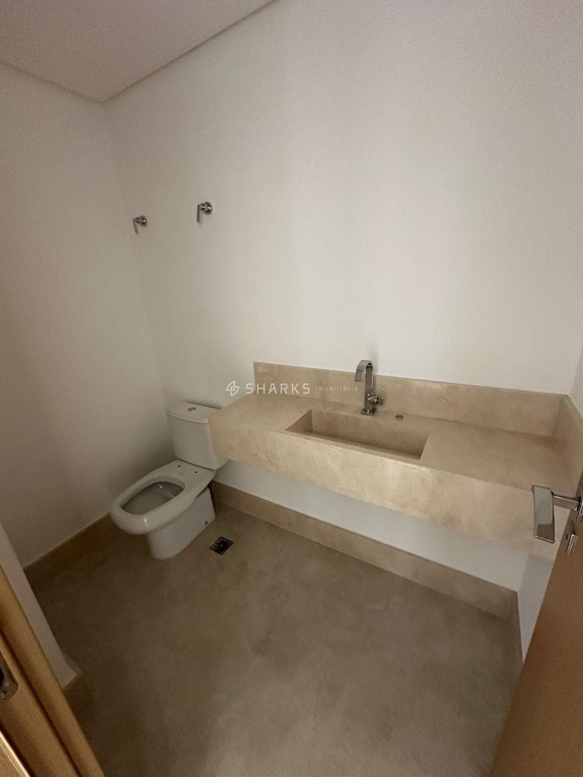 WhatsApp Image 2024-10-11 at 10.41.00 (1)