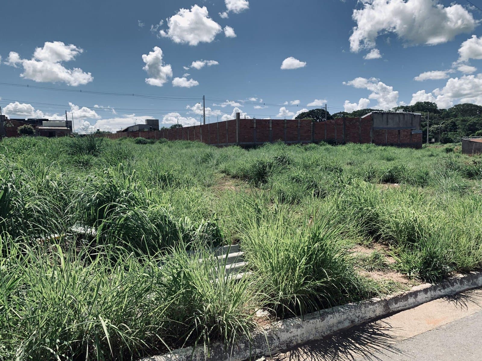 Lotes Res. Portal do Oriente 270m²