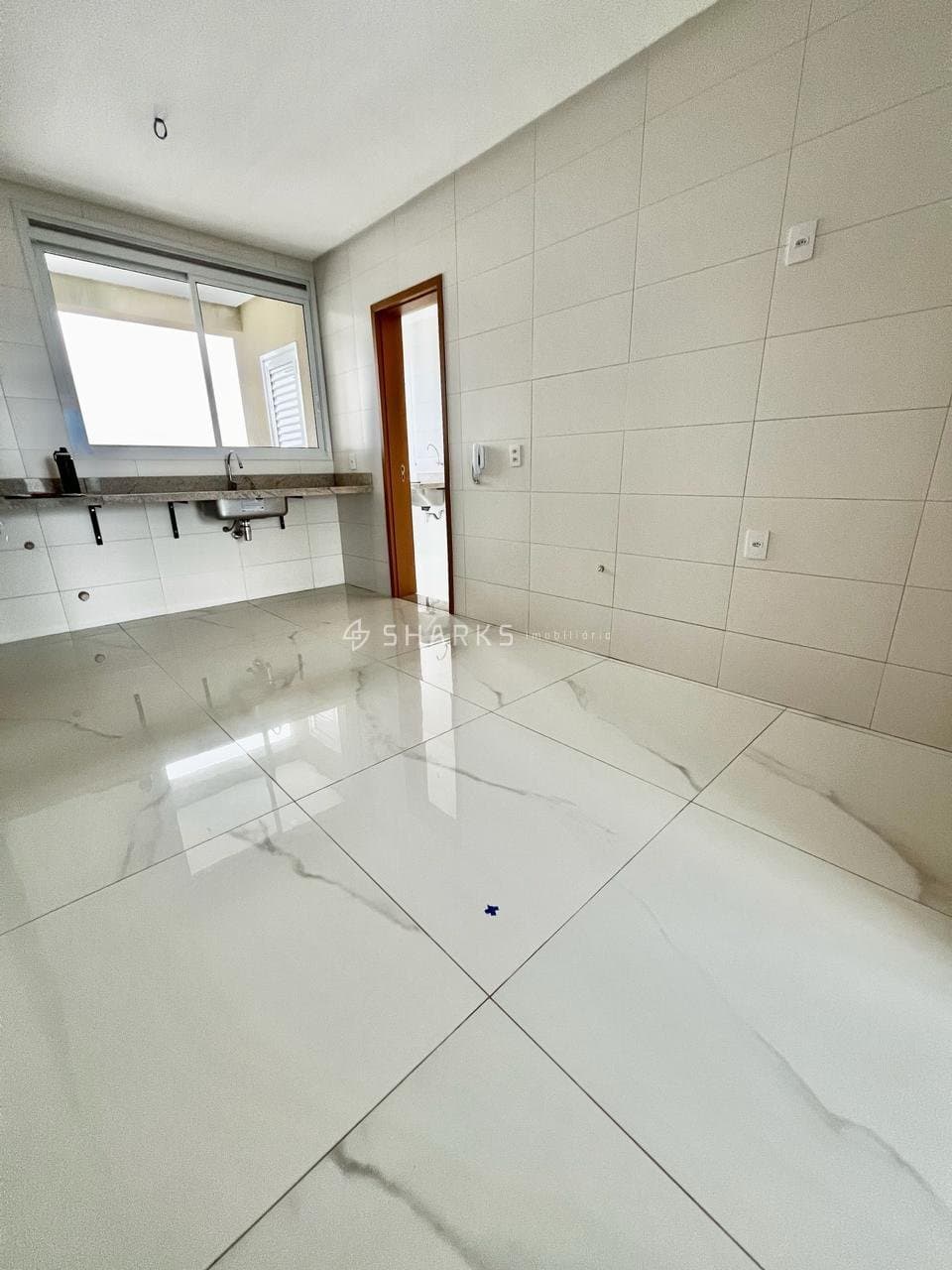 Apartamento Sky Garden Flamboyant 180m²