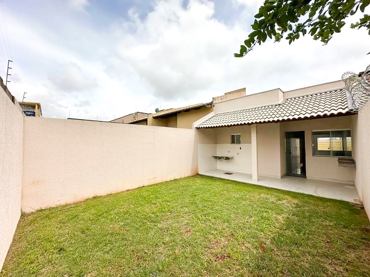 CASA MARAVILHOSA NO MOINHO DOS VENTOS