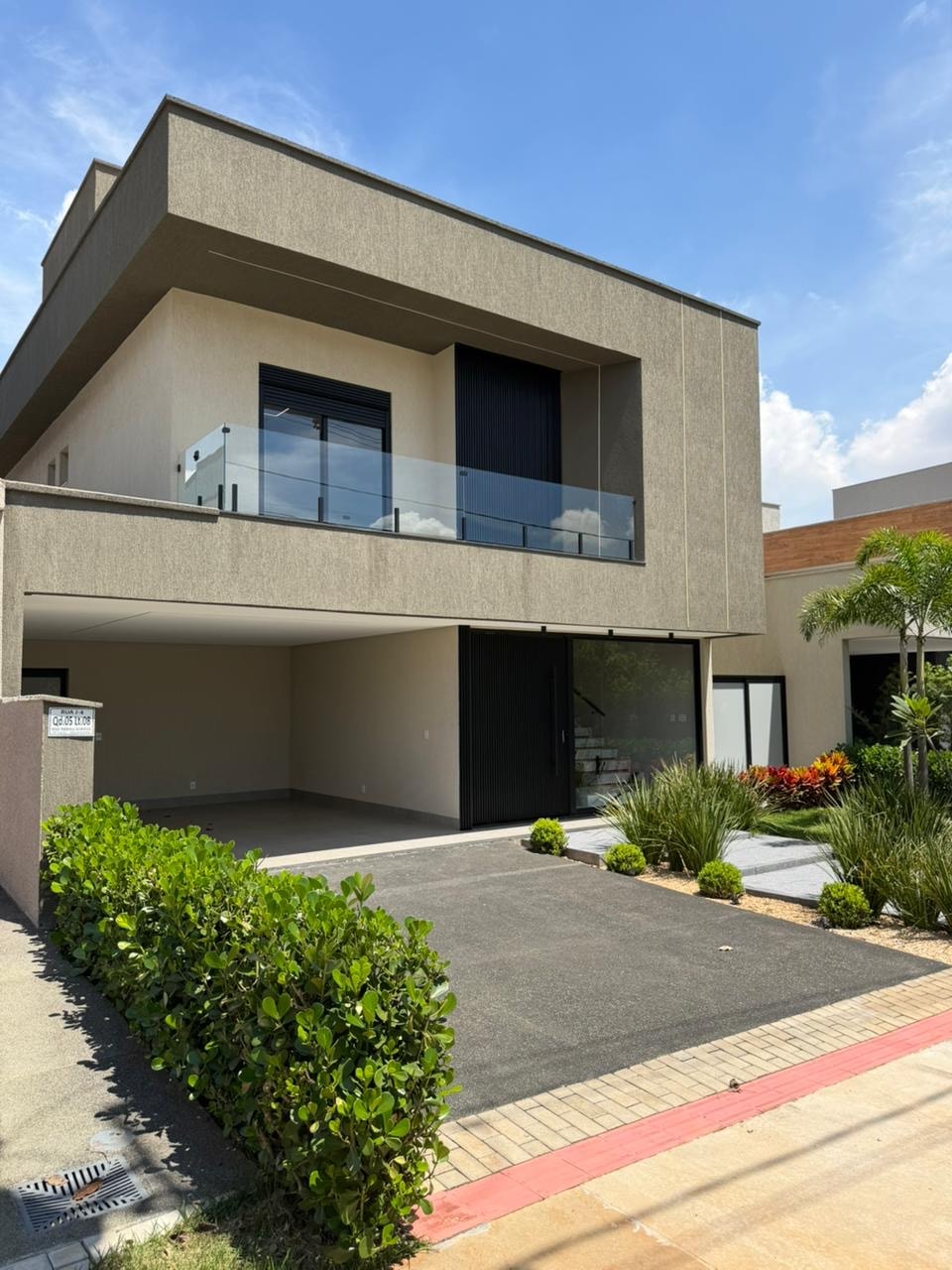 Sobrado alto padrão - Parqville Jacarandá - 274,90m²