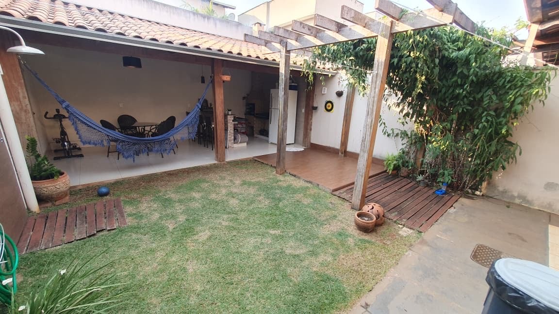 Sobrado Setor Jaó 210m²