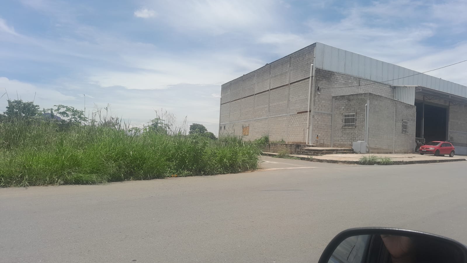 Lote em Aparecida de Goiânia 450m² ( avenida movimentada )