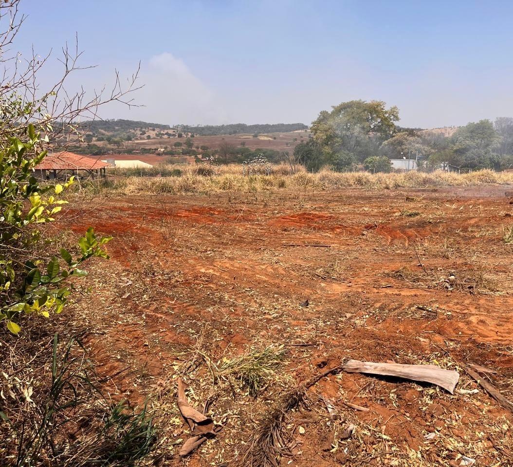 Chácara em Nerópolis 2100m²