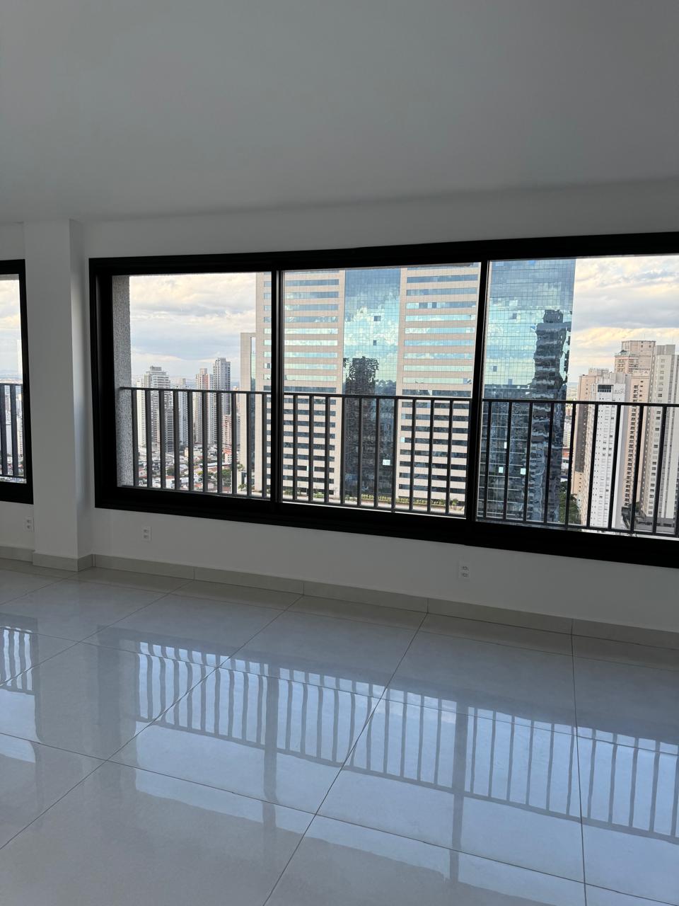 Apartamento Cristal Tower 202m²