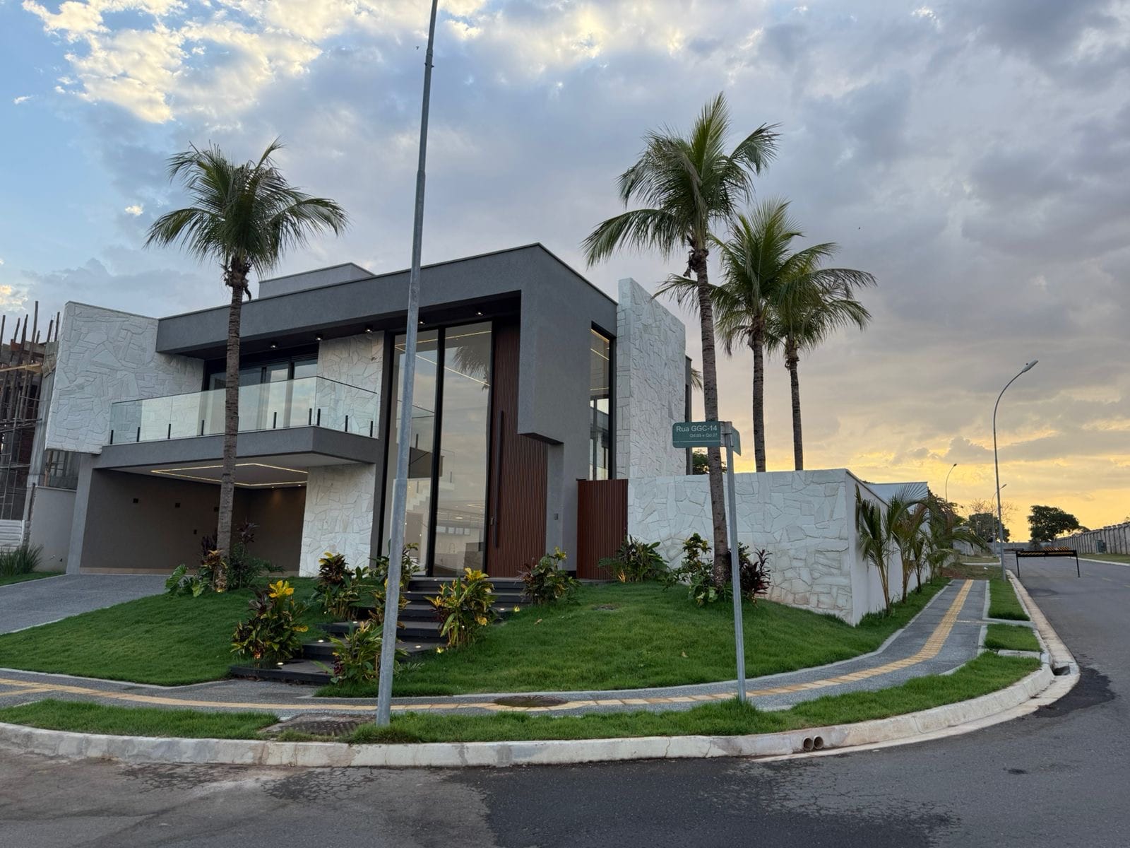 Sobrado Portal do Sol Garden 575M²