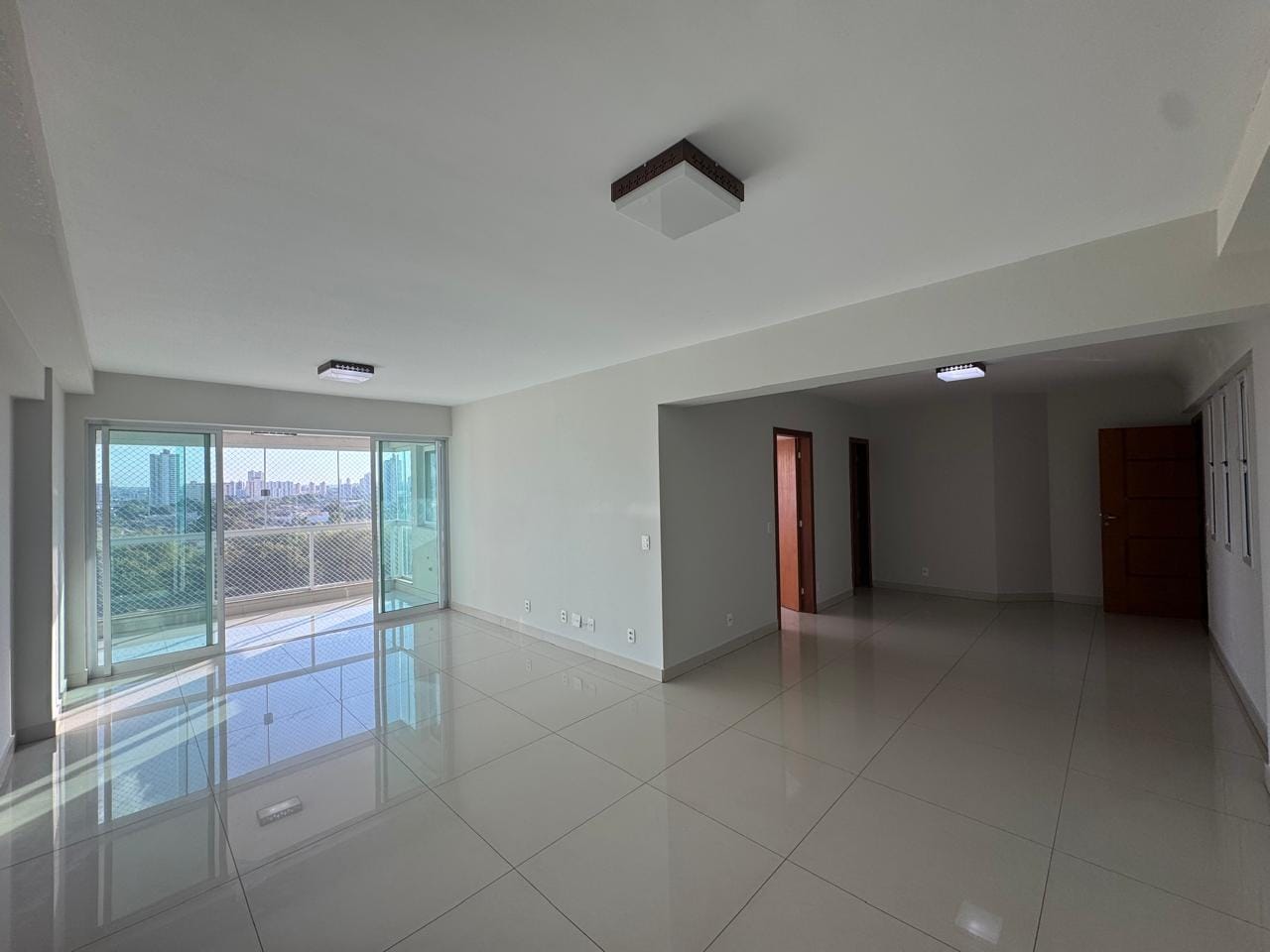 Apartamento Edifício Alamandas 169m²