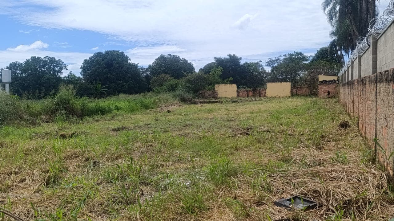 Chacará e Galpão Em Aparecida De Goiânia 1800m²