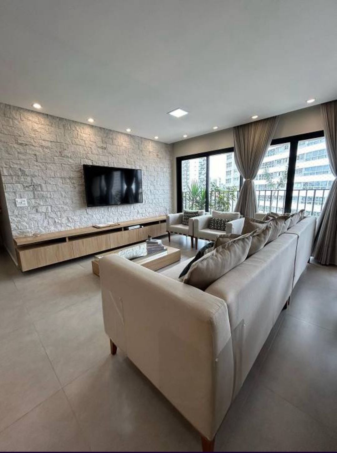 Luiz Apartamento 138m² Mobiliado - 3 Suítes - 1.500.000