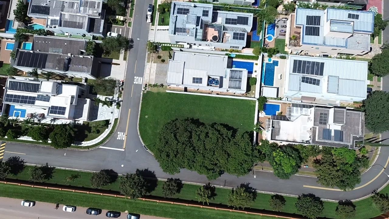 Lote de Esquina no Alphaville Araguaia - 549m²