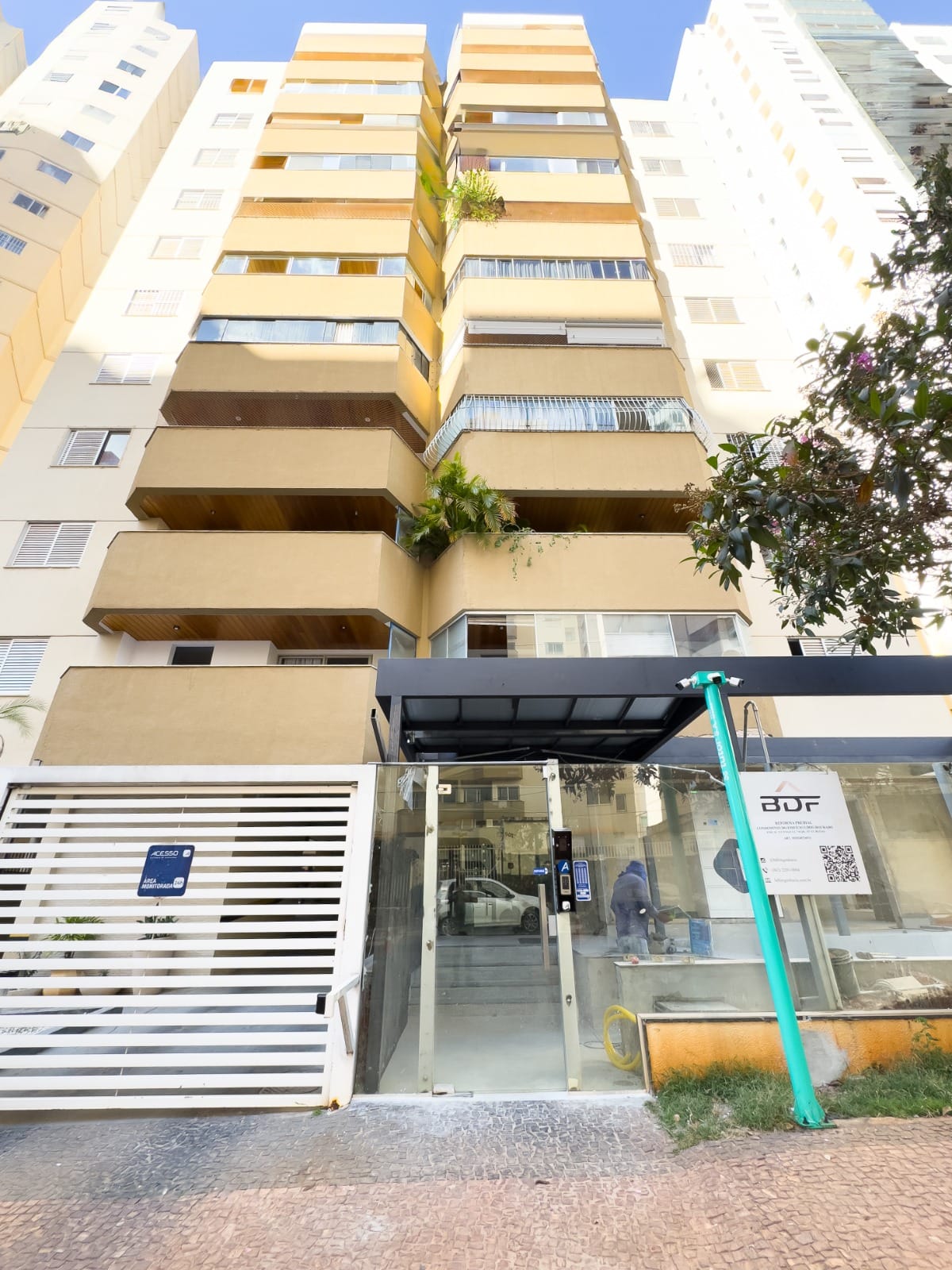 Apartamento Ed. Lírio Dourado 123m²