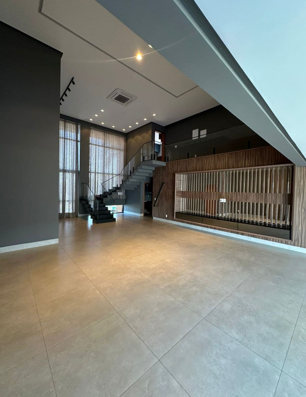 Sobrado Jardins Lisboa 796m²