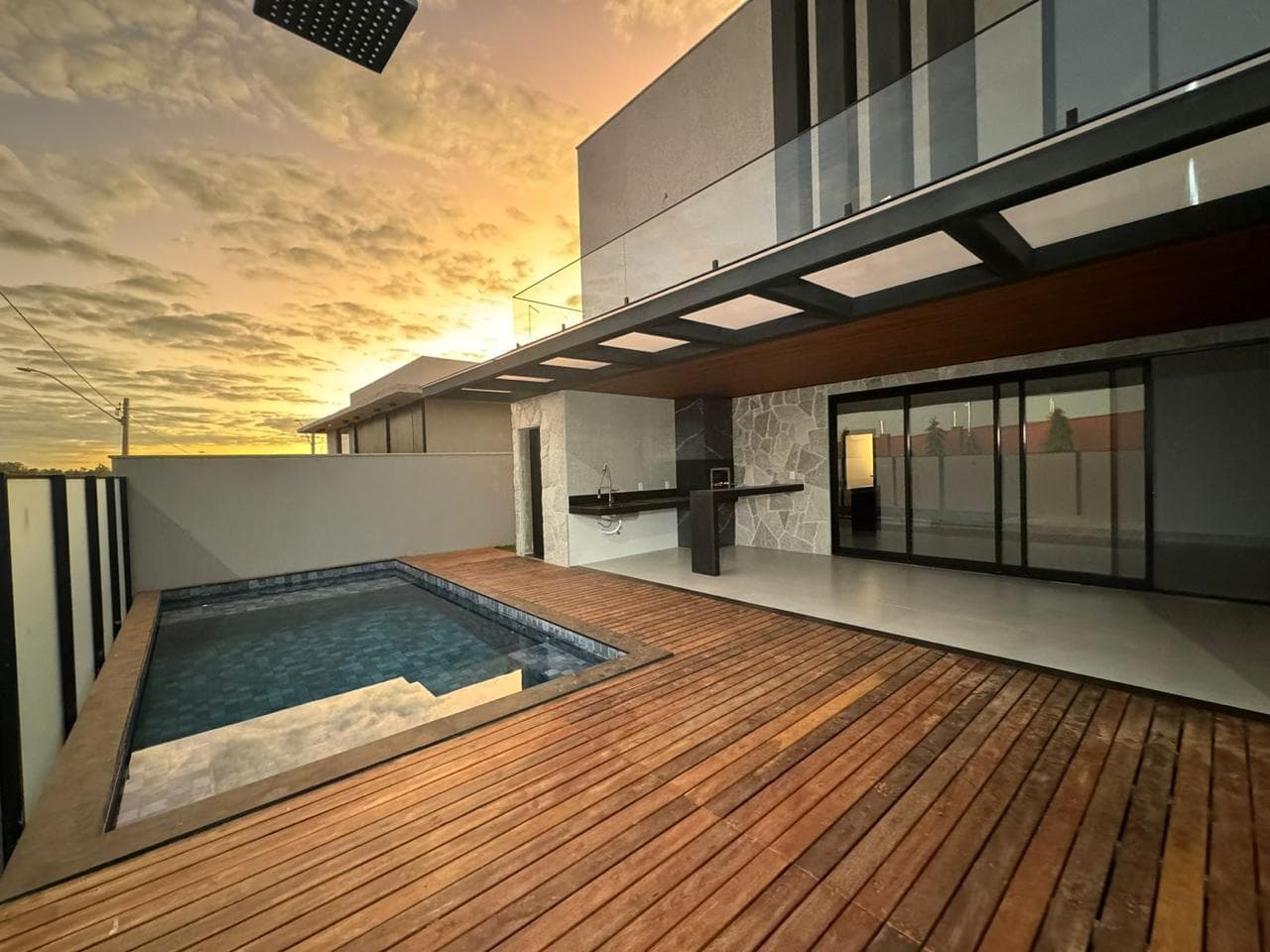 Sobrado Jardins Capri 371m²