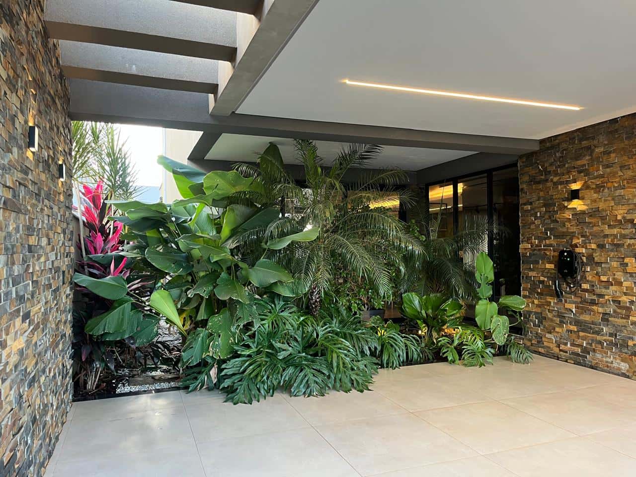 Sobrado Jardins Capri 230m²