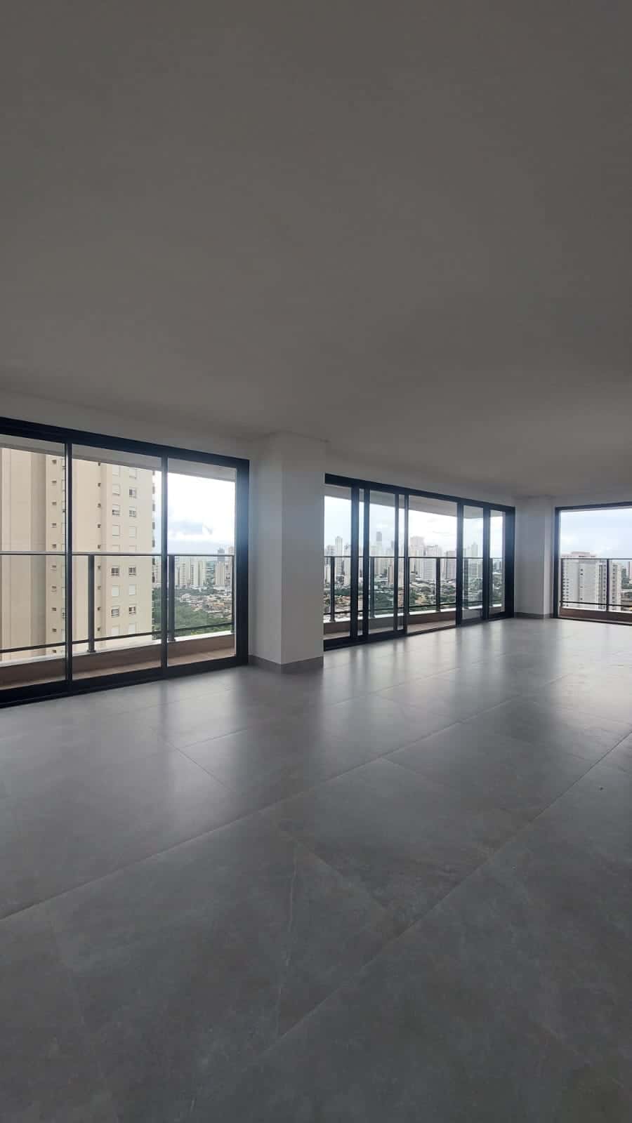 Apartamento com 3 suítes Ares Marista 174m²
