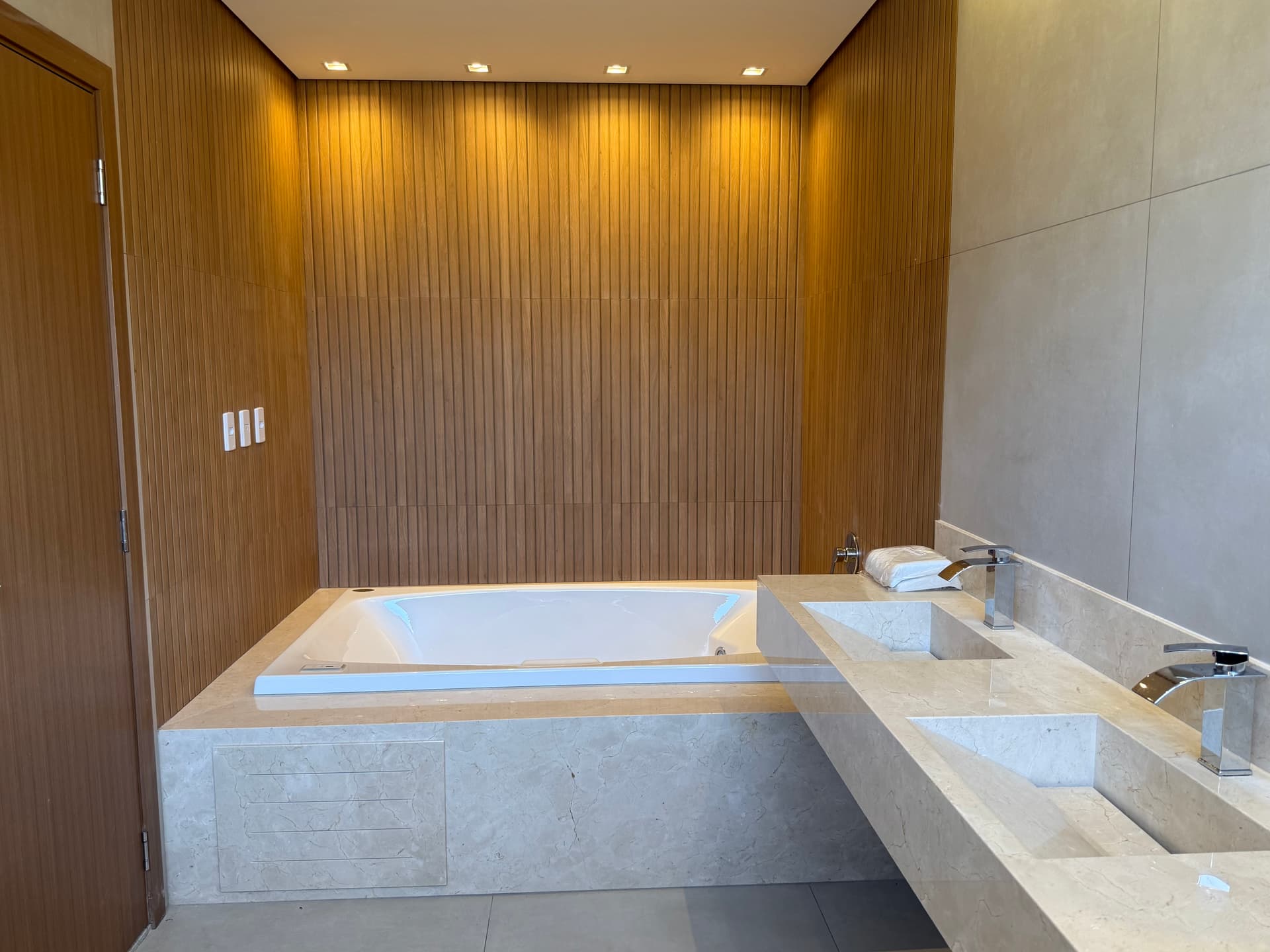 Casa Jardins Bolonha 225M²