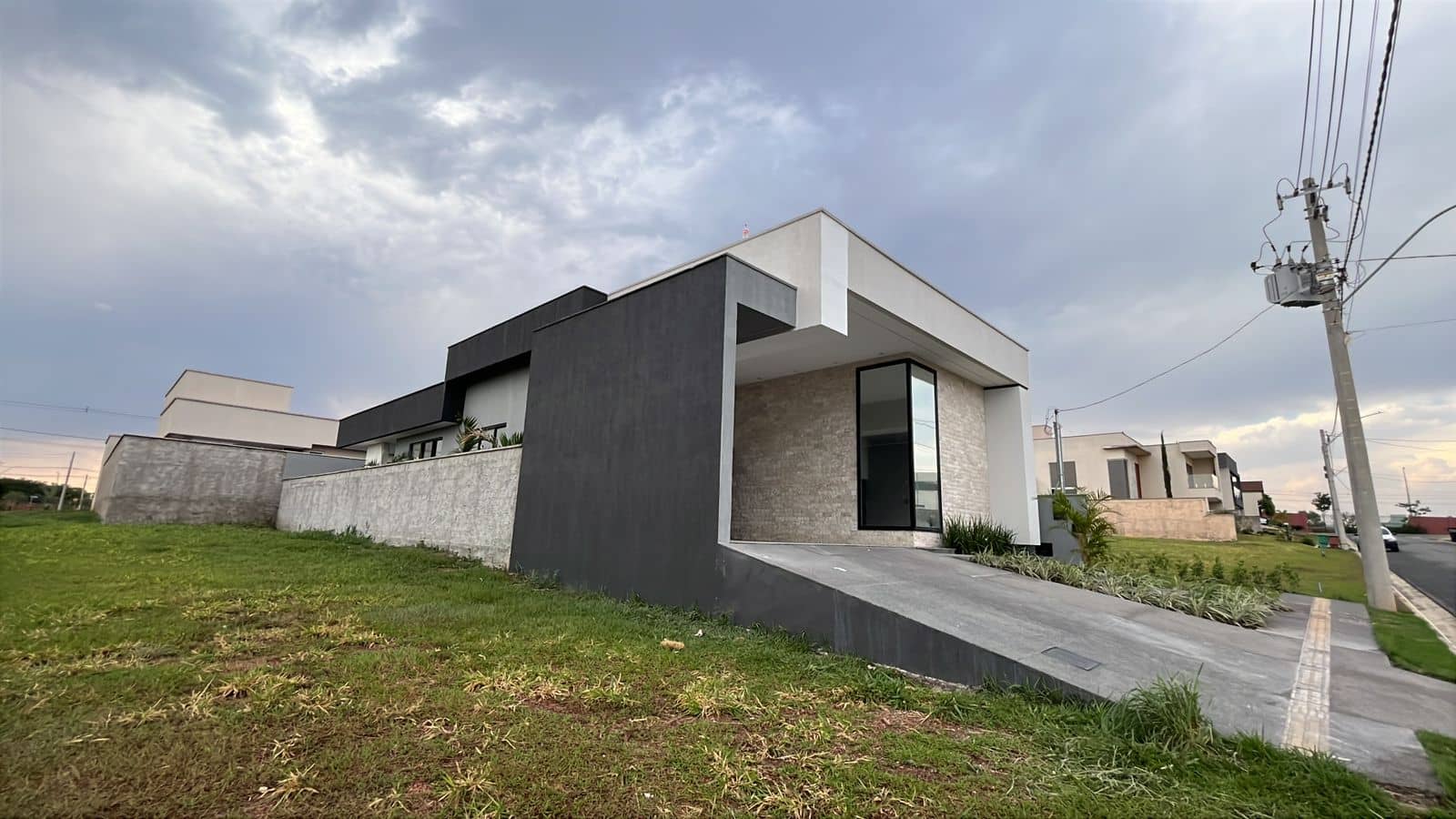 Casa Jardins Nápoles 360M²