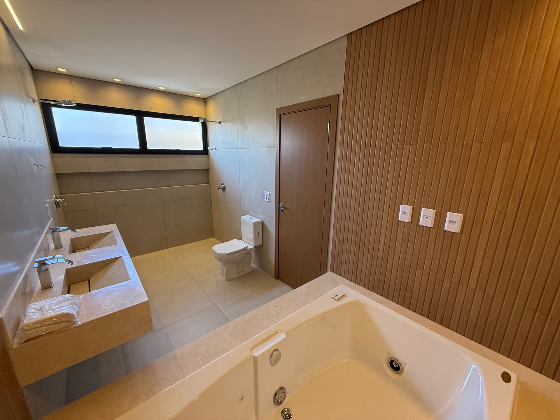 Casa Jardins Bolonha 225M²