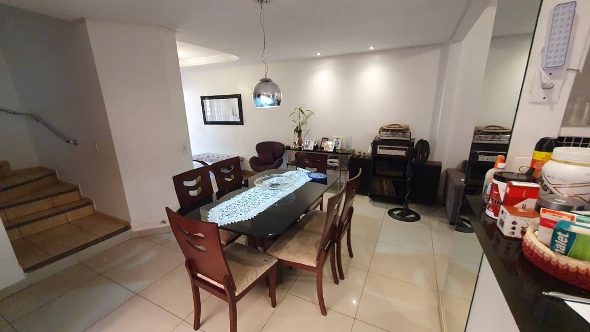 Sobrado Setor Jaó 210m²