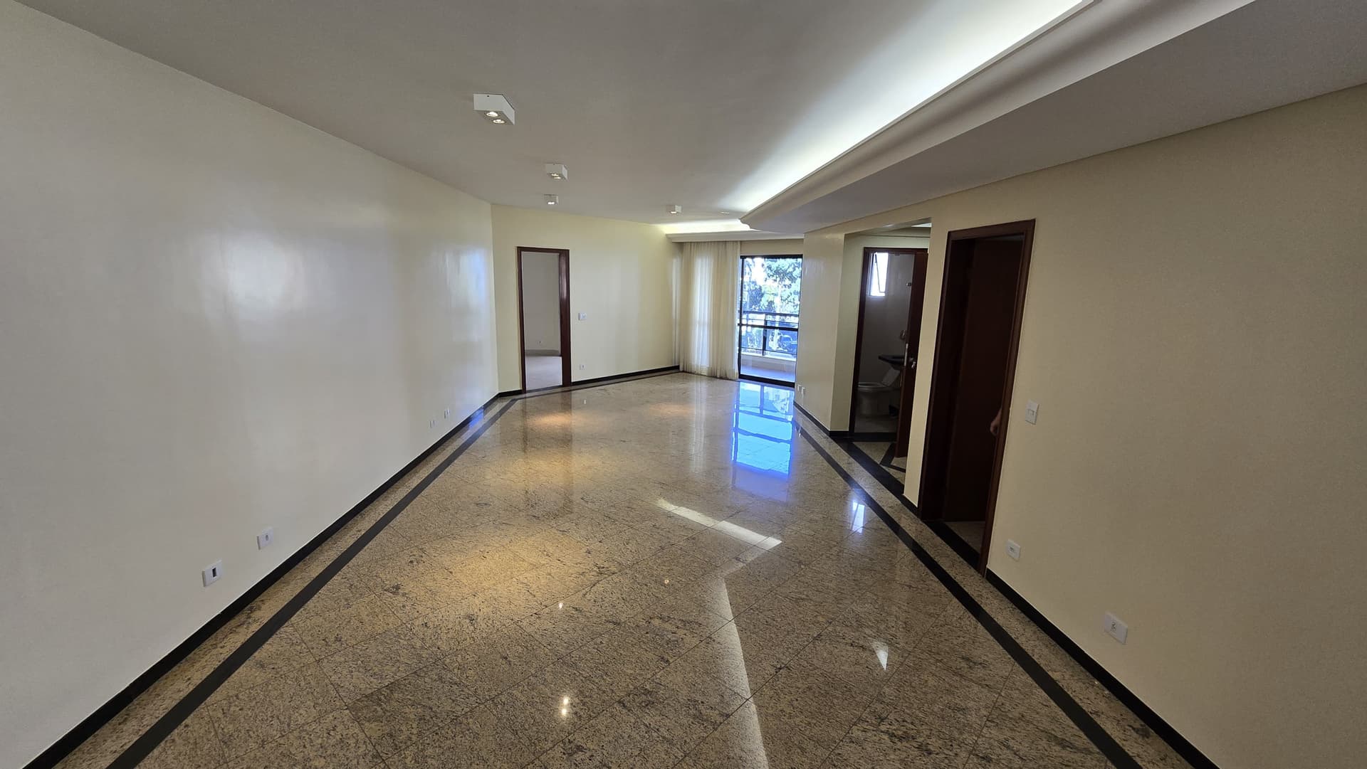 Apartamento Residencial Avignon 242M²