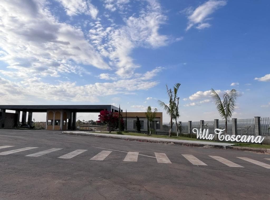 Lote condominio Villa Toscana 1000m²