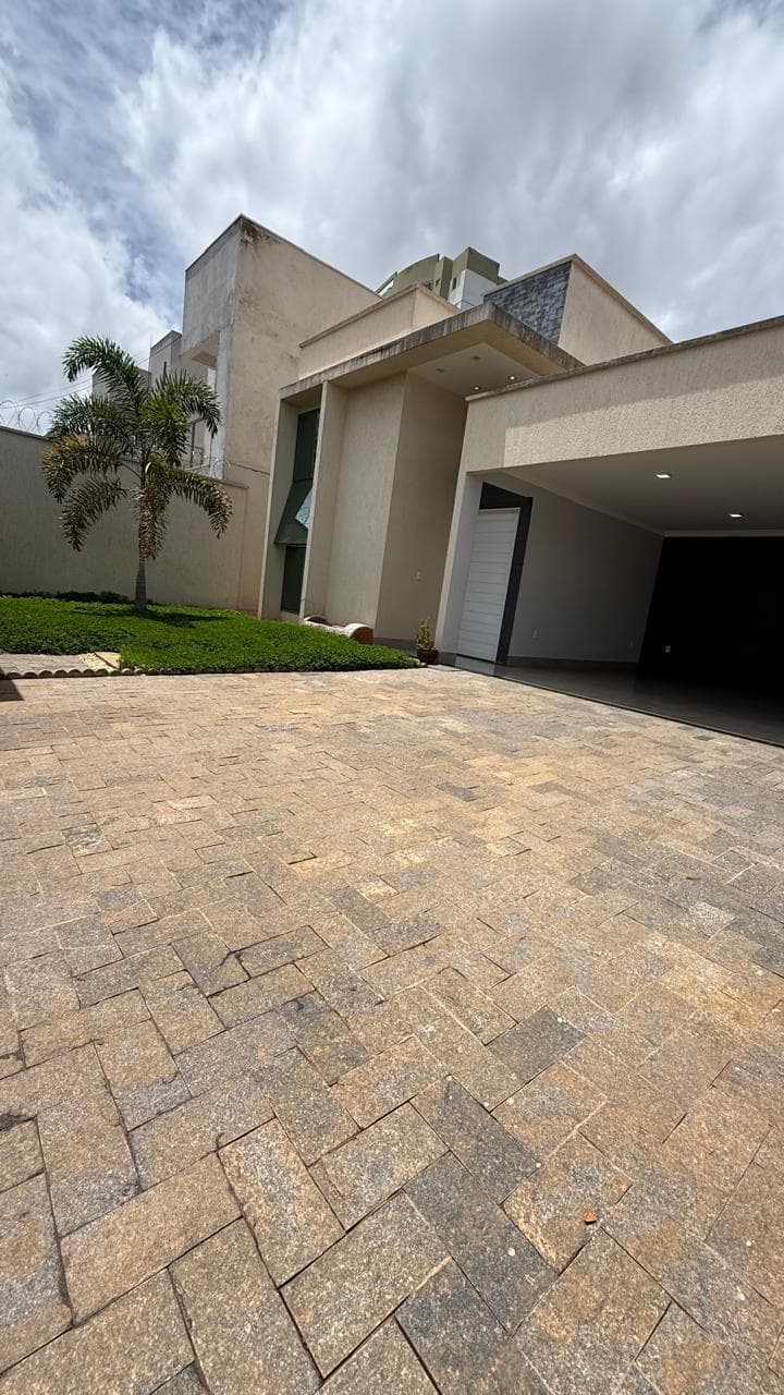 Casa Térrea Goiânia 2 235m²