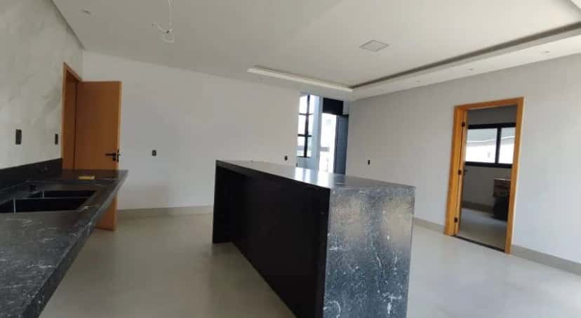Sobrado Jardins Bolonha 243m²