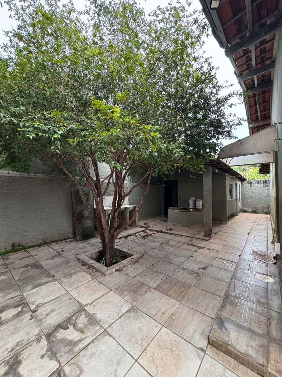 Casa Setor Santa Genoveva 240m²