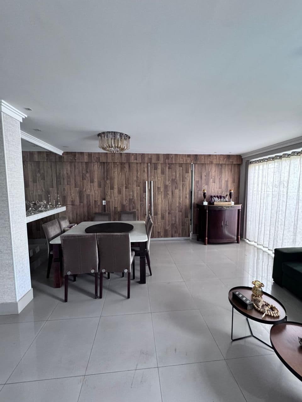 Cobertura Ed. Casablanca Bueno - Setor Bueno - 159m²