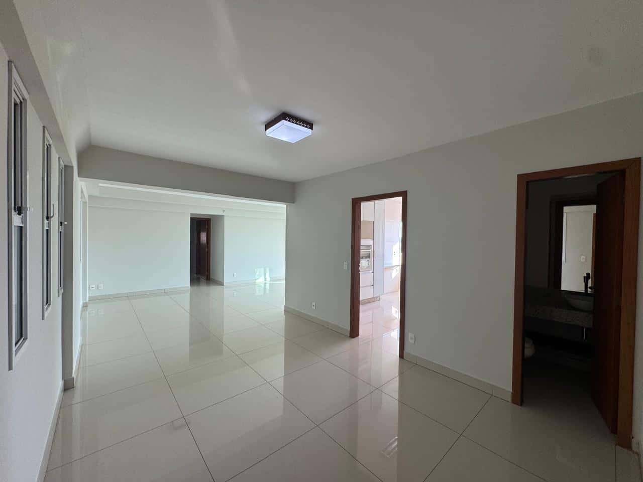 Apartamento Edifício Alamandas 169m²