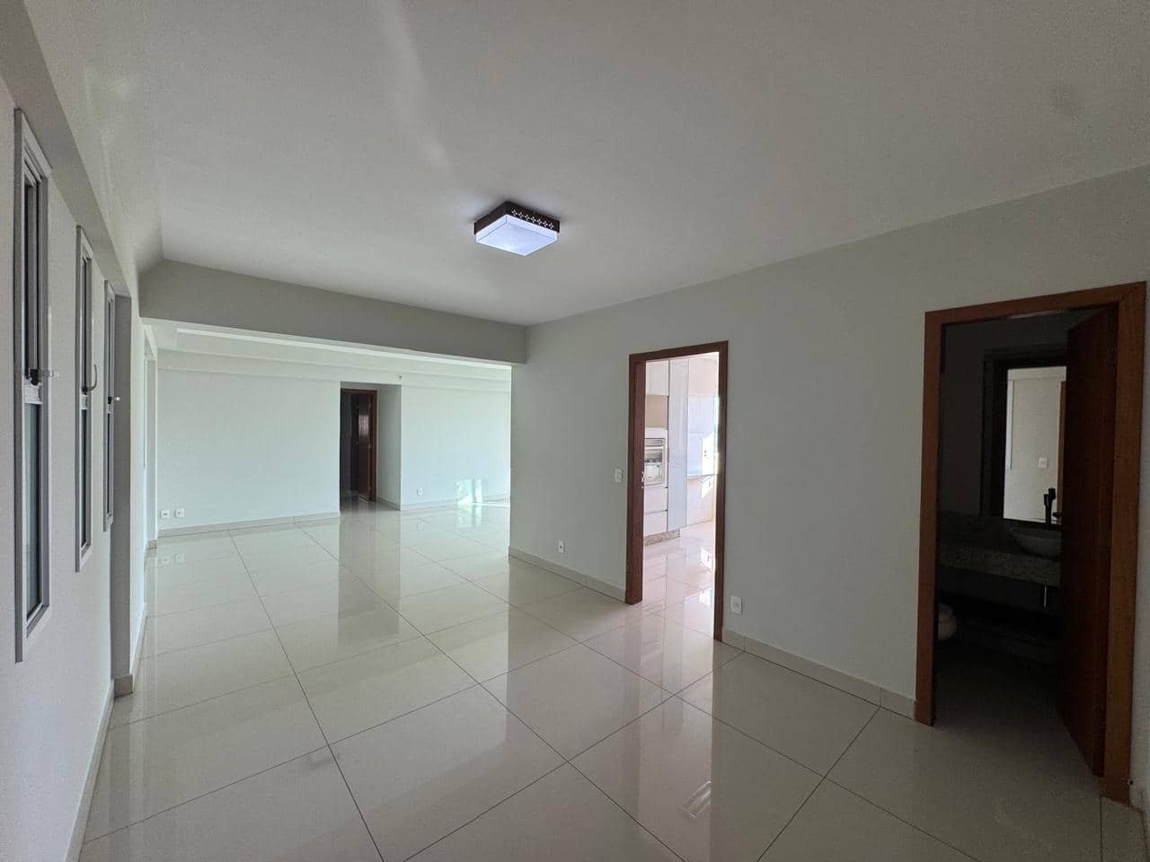 Apartamento Edifício Alamandas 169m²