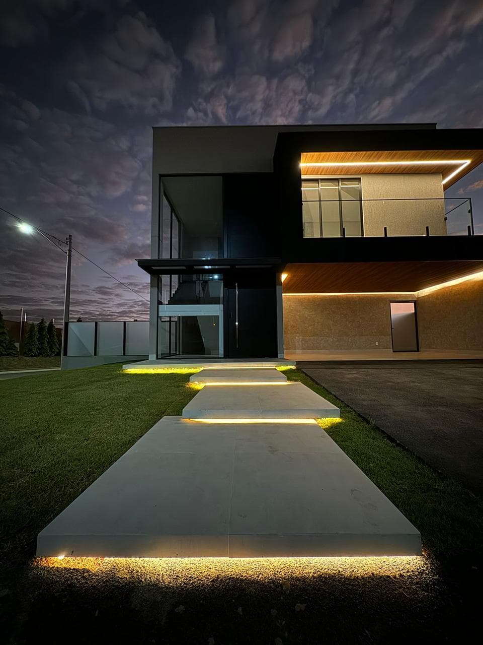 Sobrado Jardins Capri 371m²
