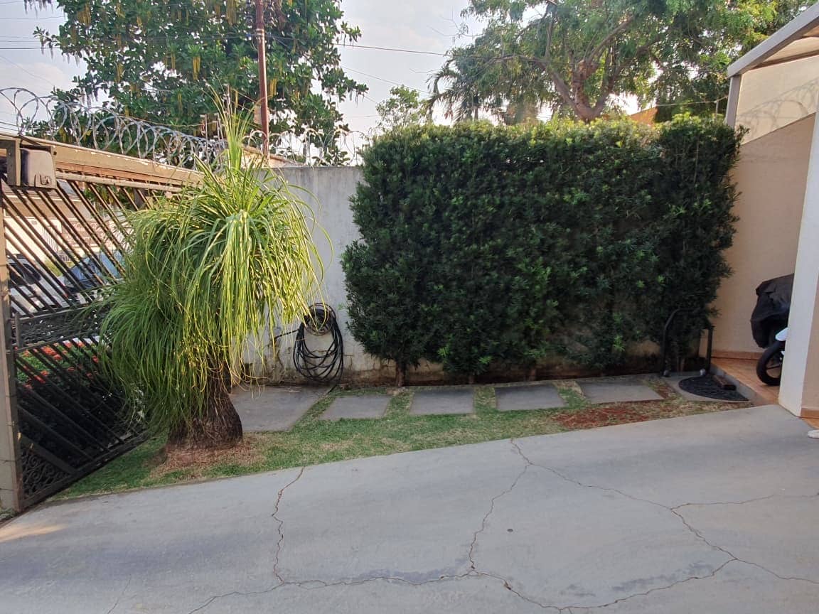 Sobrado Setor Jaó 210m²