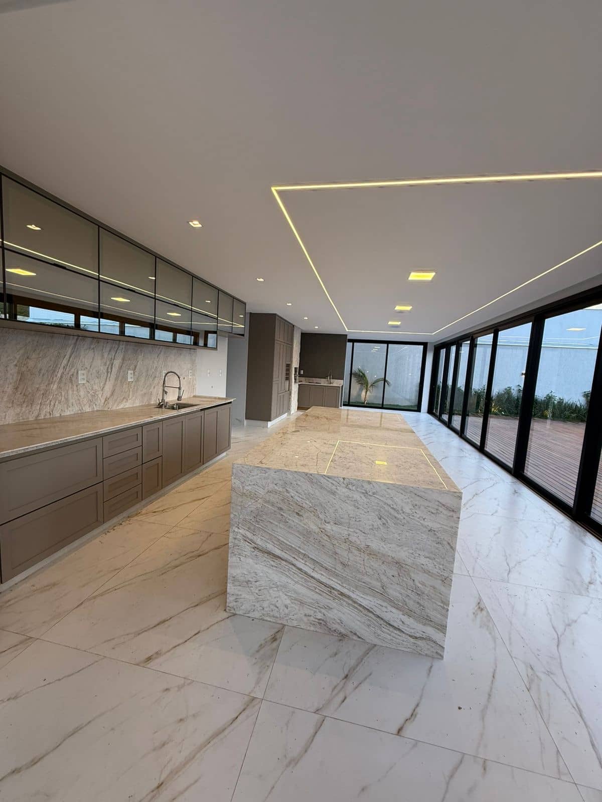 Sobrado Portal do Sol Garden 575M²