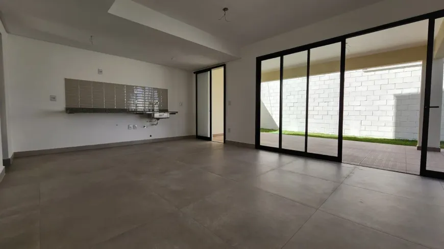 Sobrado Jardins Marselha 202m²