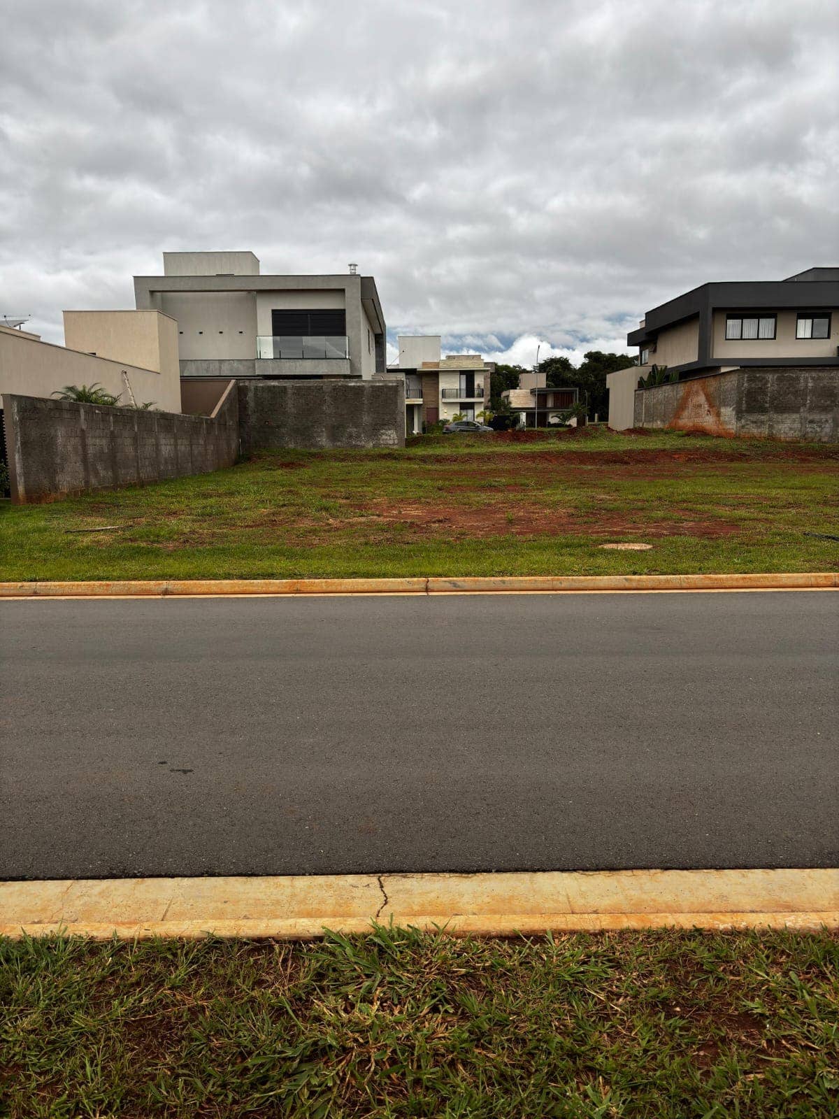 Vendo Lote Jardins França 418m²