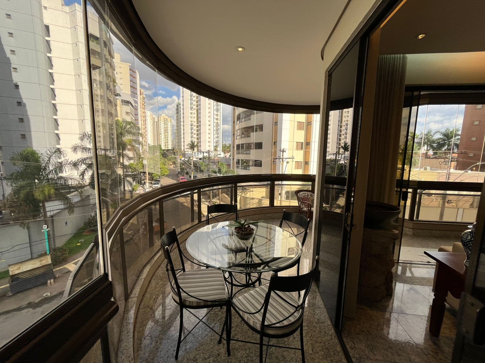 Apartamento Setor Nova Suiça 206m²