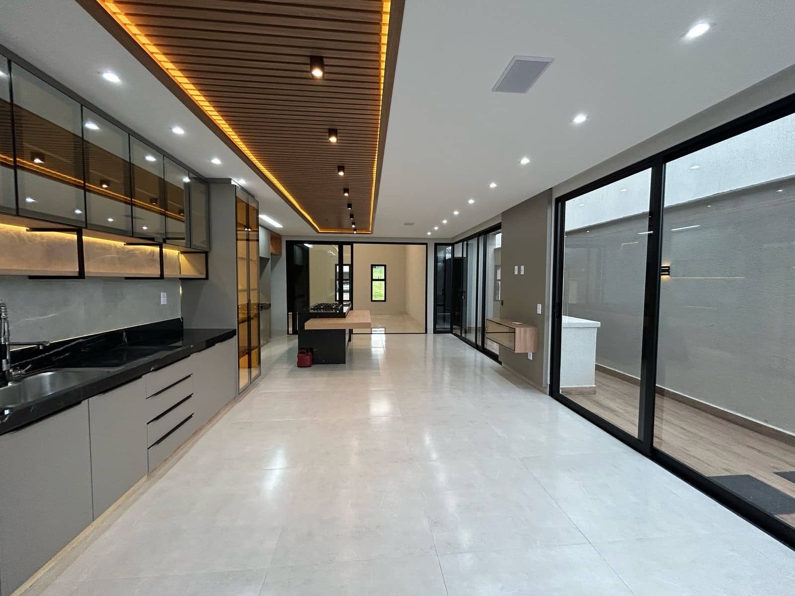 Casa Jardins Nápoles 374M²