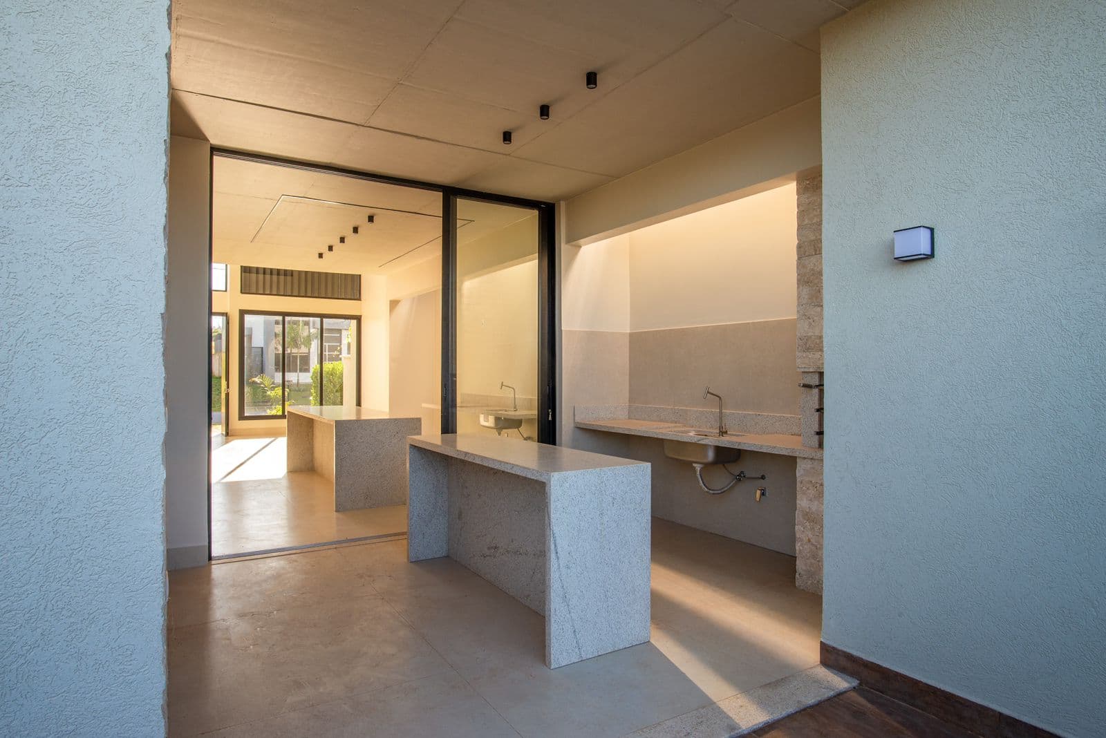 Sobrado Jardins Capri 27m²