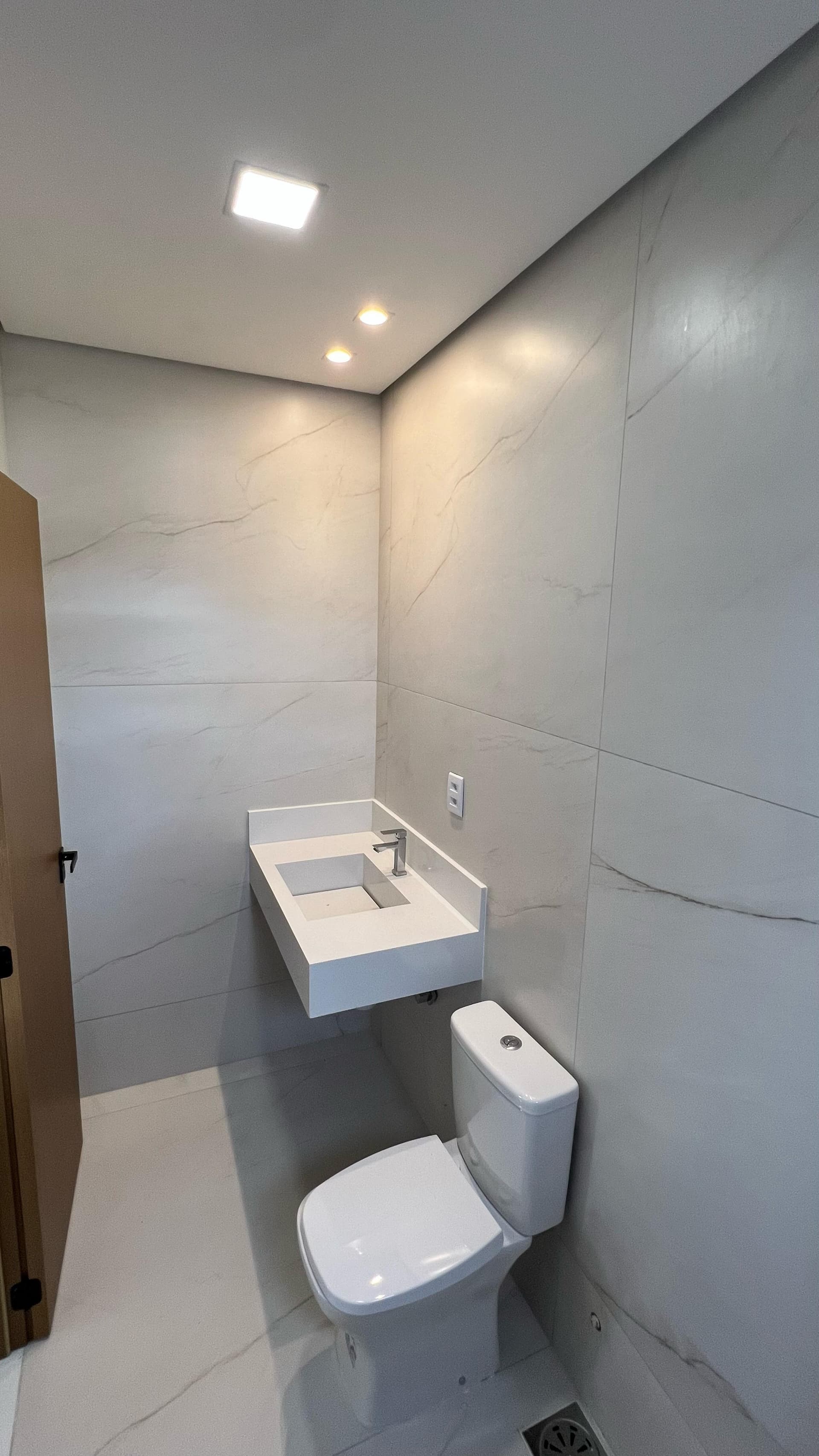 Casa térrea Nova alto padrão no condomínio Parqville Pinheiros