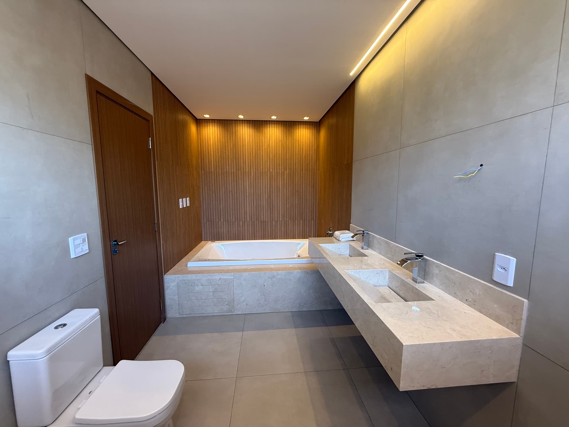 Casa Jardins Bolonha 225M²