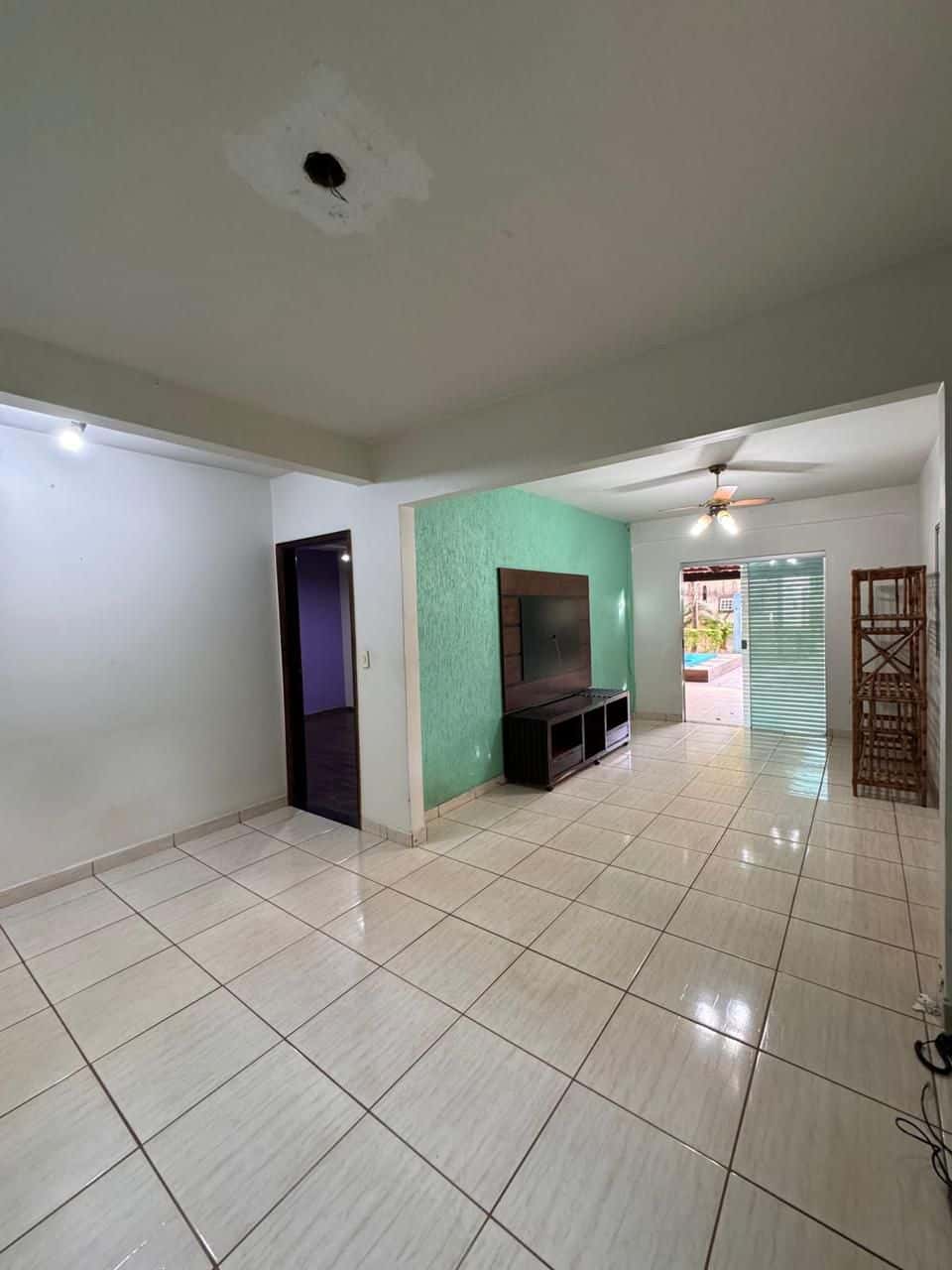 Casa Setor Santa Genoveva 240m²