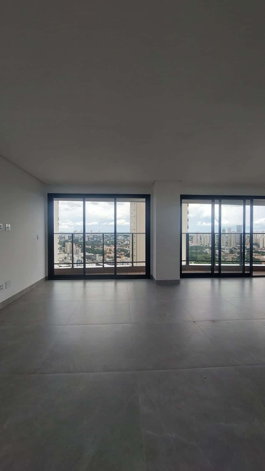 Apartamento com 3 suítes Ares Marista 174m²